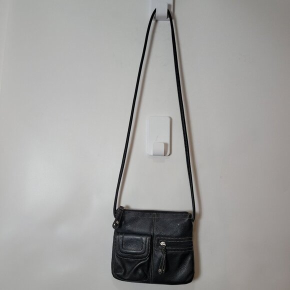 Tignanello Carson Black Leather Crossbody Bag With Multiple Pockets & Adjustable - Picture 11 of 12
